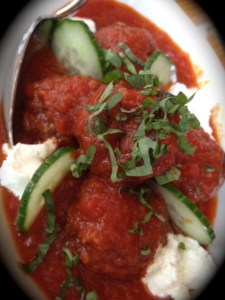 albondigas meatballs